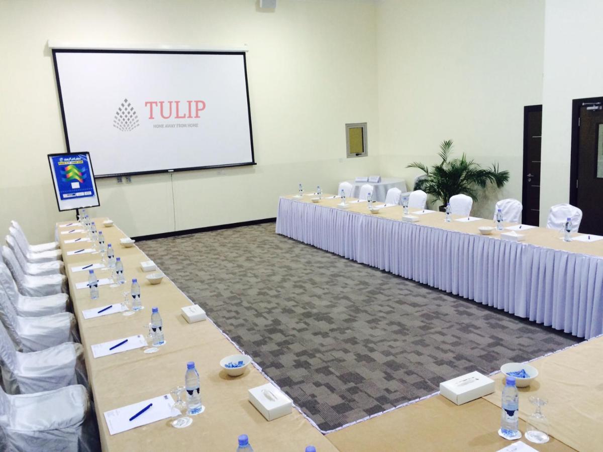 Tulip Hotel & Suites Manama Extérieur photo
