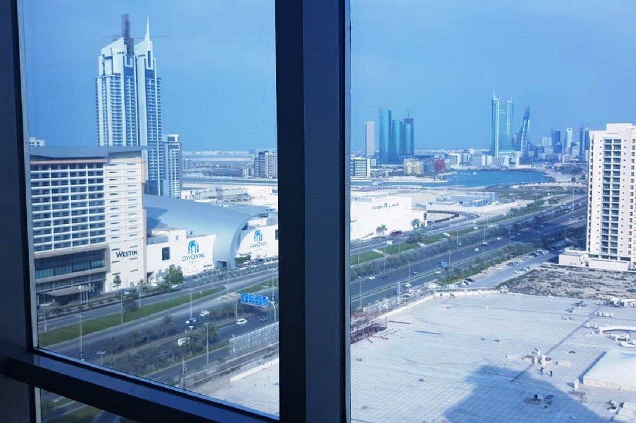 Tulip Hotel & Suites Manama Extérieur photo