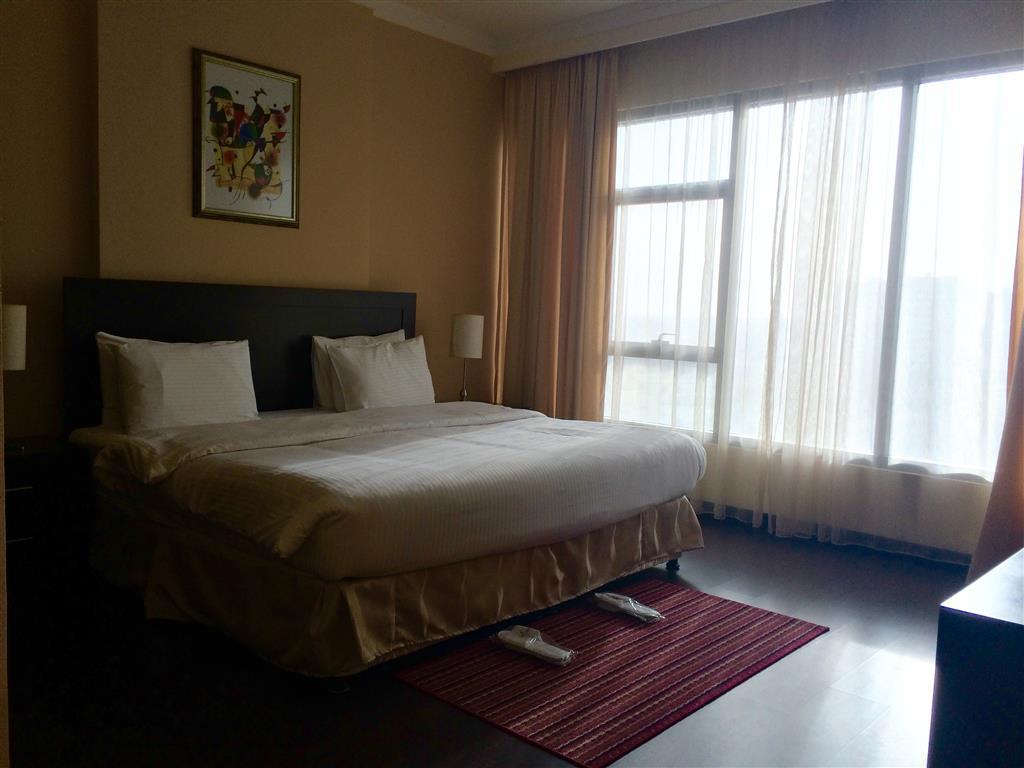 Tulip Hotel & Suites Manama Extérieur photo
